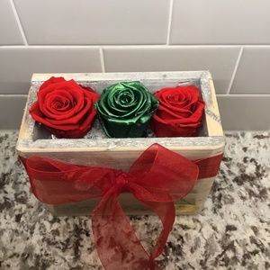 Roses Forever -preserved roses Christmas